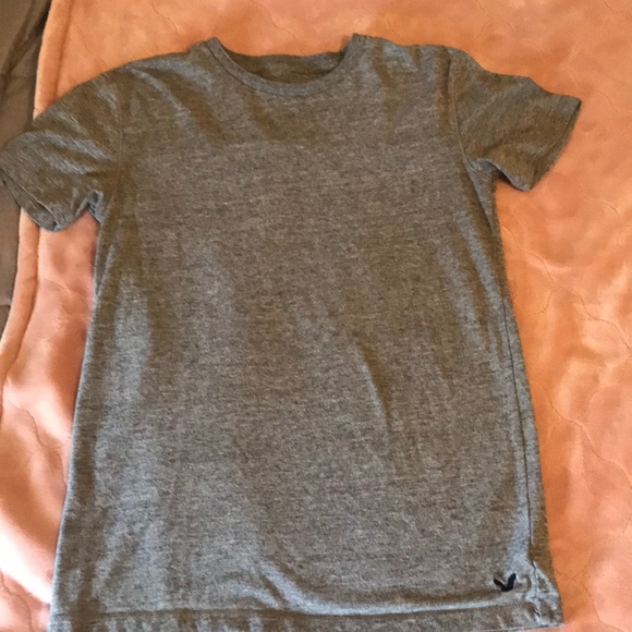 Two American eagle short sleeve shirts - Picture 2 of 6